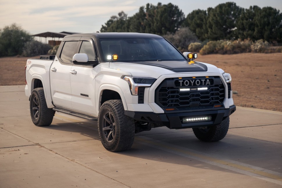 Передний бампер Toyota Tundra 22-25 Addictive Desert Designs F760305080103