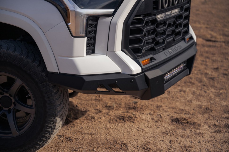 Передний бампер Toyota Tundra 22-25 Addictive Desert Designs F760305080103