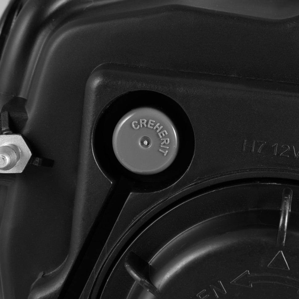 Комплект передних Led фар Ford F-150 18-20 LUXX-Series AlphaRex 880174