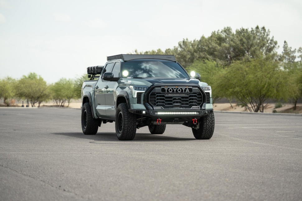 Передний бампер под лебёдку Toyota Tundra 22-25 Addictive Desert Designs F761191760103