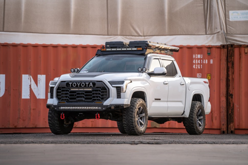 Передний бампер под лебёдку Toyota Tundra 22-25 Addictive Desert Designs F761191760103