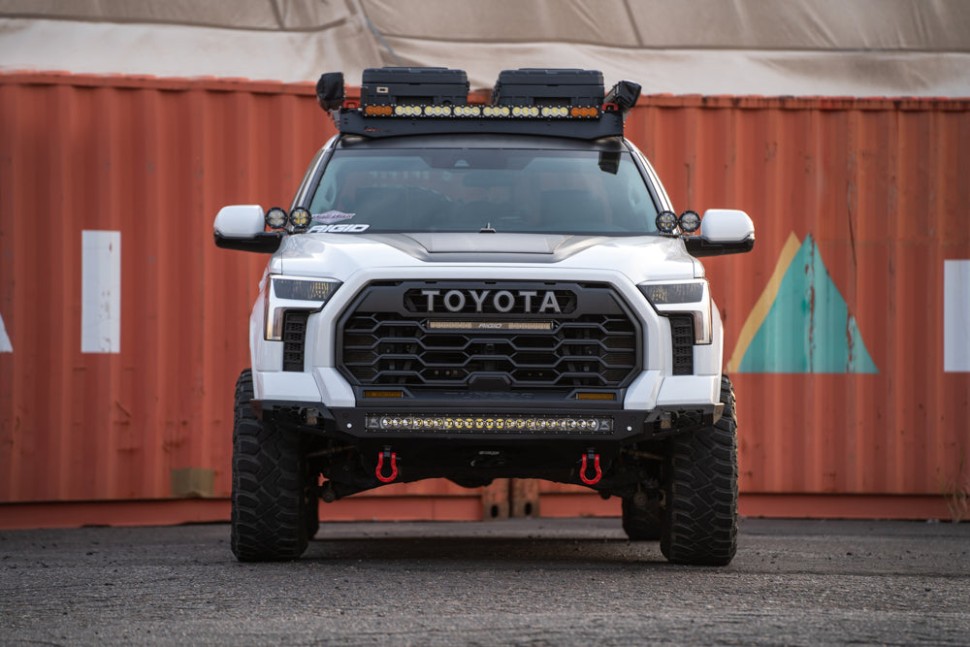 Передний бампер под лебёдку Toyota Tundra 22-25 Addictive Desert Designs F761191760103