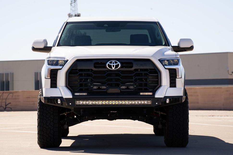 Передний бампер под лебёдку Toyota Tundra 22-25 Addictive Desert Designs F761191760103
