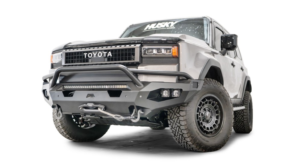 Передний бампер с центральной дугой Toyota Land Cruiser 250 24-26 Matrix Fab Fours TL24-X6752-1
