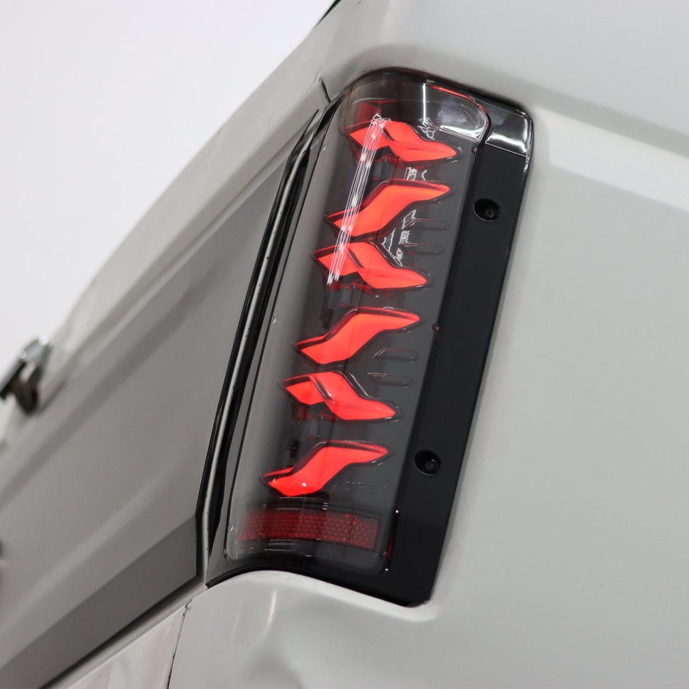 Светодиодные задние фонари Ford F-150/F-250/F-350/Bronco 87-97 LUXX-Series AlphaRex 658006