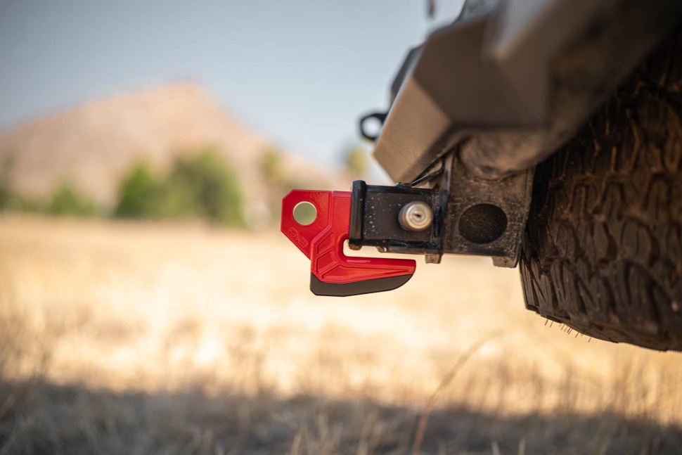 Захист фаркопа Xtract DV8 Offroad UNHS-01BL