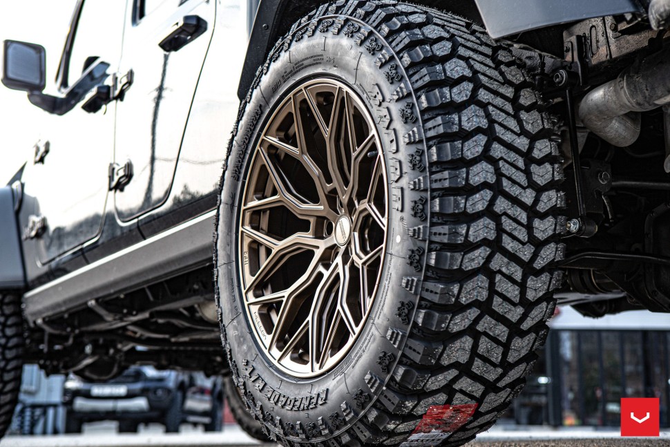 Колесный диск Vossen HF2 Gloss Black 21x12 ET +52 HF2-1B36
