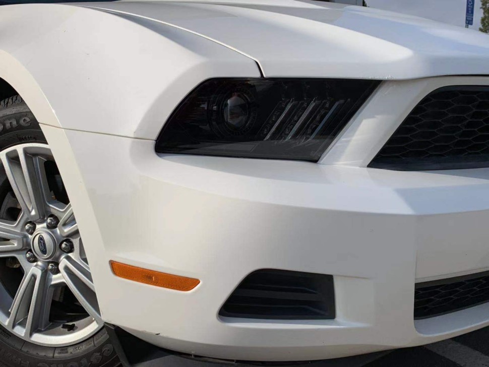 Комплект передніх Led фар Ford Mustang 10-12 LUXX-Series AlphaRex 880118