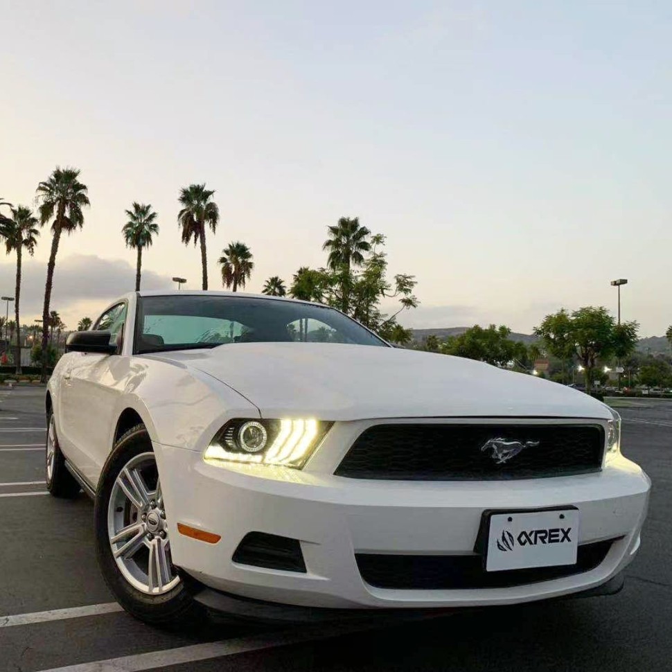 Комплект передніх Led фар Ford Mustang 10-12 LUXX-Series AlphaRex 880118