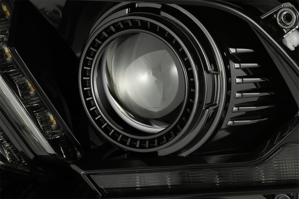 Комплект передніх Led фар Ford Mustang 10-12 LUXX-Series AlphaRex 880118