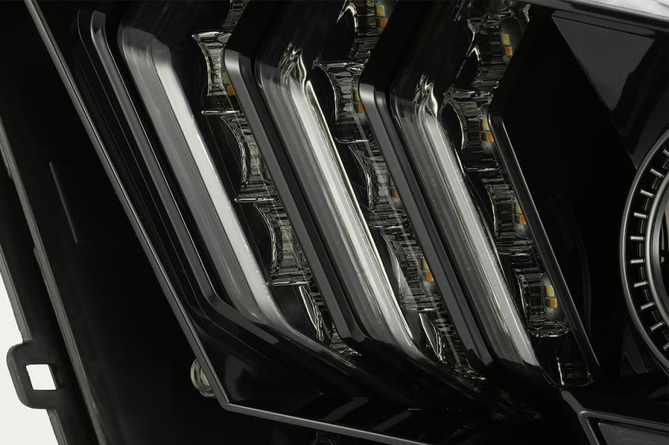 Комплект передніх Led фар Ford Mustang 10-12 LUXX-Series AlphaRex 880118