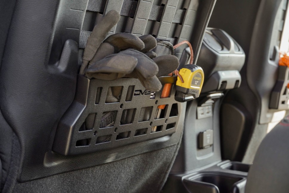 Кармашек Molle на спинку сиденья Jeep Wrangler JL/Gladiator JT 18-25 DV8 Offroad MPJL-09