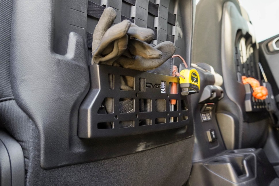 Кармашек Molle на спинку сиденья Jeep Wrangler JL/Gladiator JT 18-25 DV8 Offroad MPJL-09