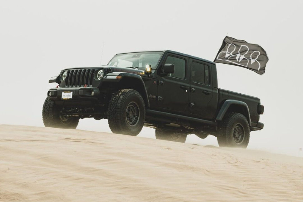 Black Rhino 1795ARY-80067D06 Armory Wheel Desert Sand 17x9.5 -18