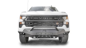 Передний бампер с центральной дугой Chevrolet Silverado 1500 22-26 Vengeance Fab Fours CS22-D5662-1