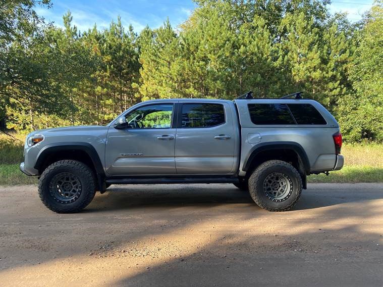 Колісний диск Black Rhino Kelso Matte Black W/Blk Bolts 18x9 ET+12 1890KLS126135M87