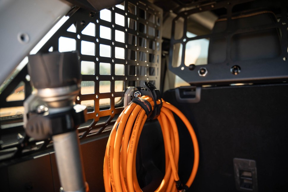 Кріплення інструментів на панелі Molle з швидкозніманням DV8 Offroad UNMM-01RD