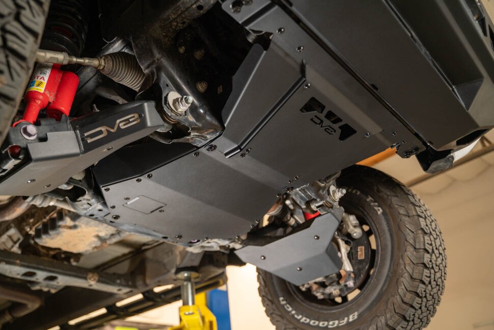 Захист днища задня частина Toyota Land Cruiser 250/Tacoma/4Runner 24-25 DV8 Offroad SPTT1-09