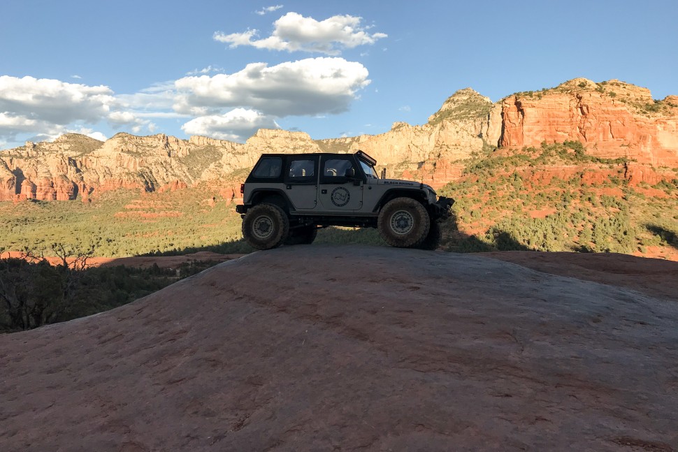 Black Rhino 1895ARY060086D10 Armory Wheel Desert Sand 18x9.5 +6