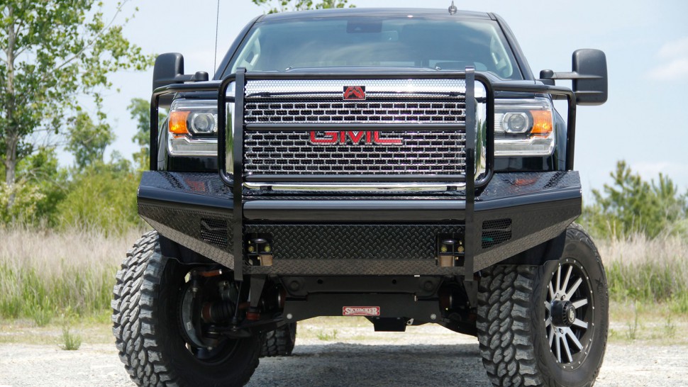 Передний бампер с центральной дугой Black Steel GMC Sierra 2500/3500 15-19 Fab Fours GM14-S3162-1