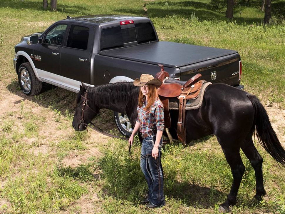 TruXedo 285901 TruXport Soft Rolling Up Tonneau Cover Dodge Ram 1500 19-25 5'7"