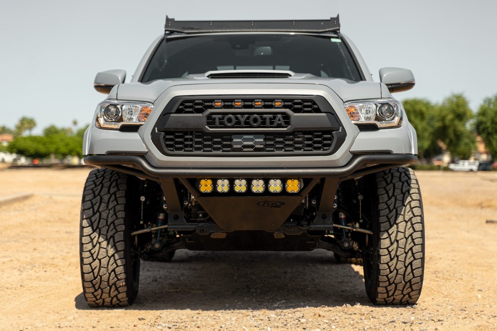 Передний бампер Toyota Tacoma 16-23 Addictive Desert Designs F688102100103