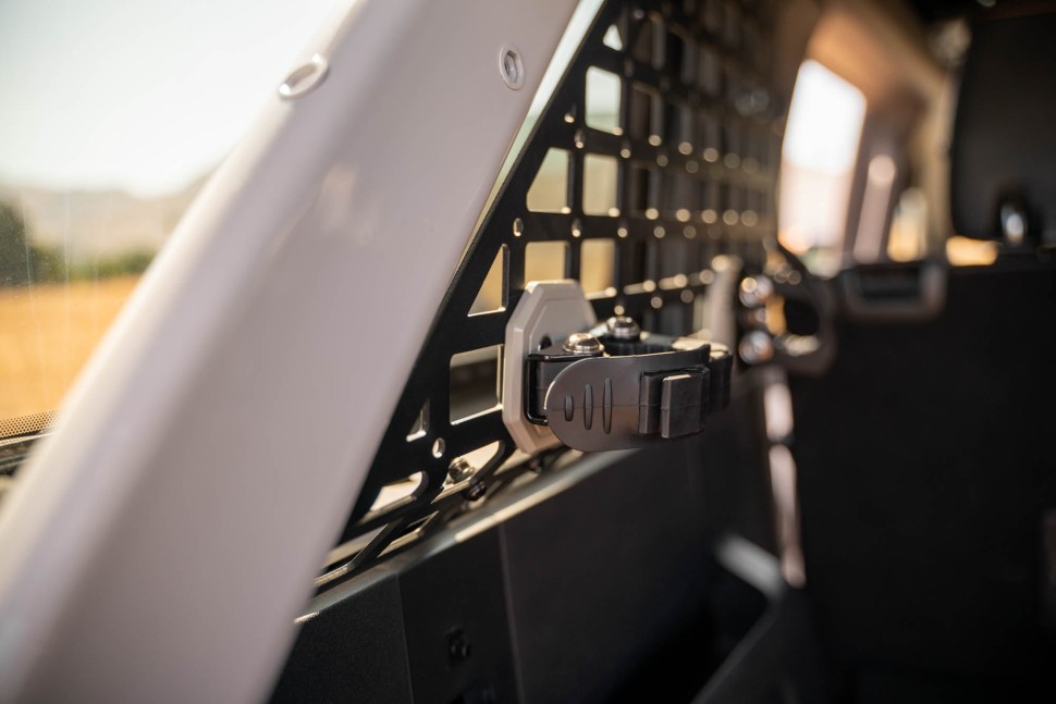 Кріплення інструментів на панелі Molle з швидкозніманням DV8 Offroad UNMM-01GR