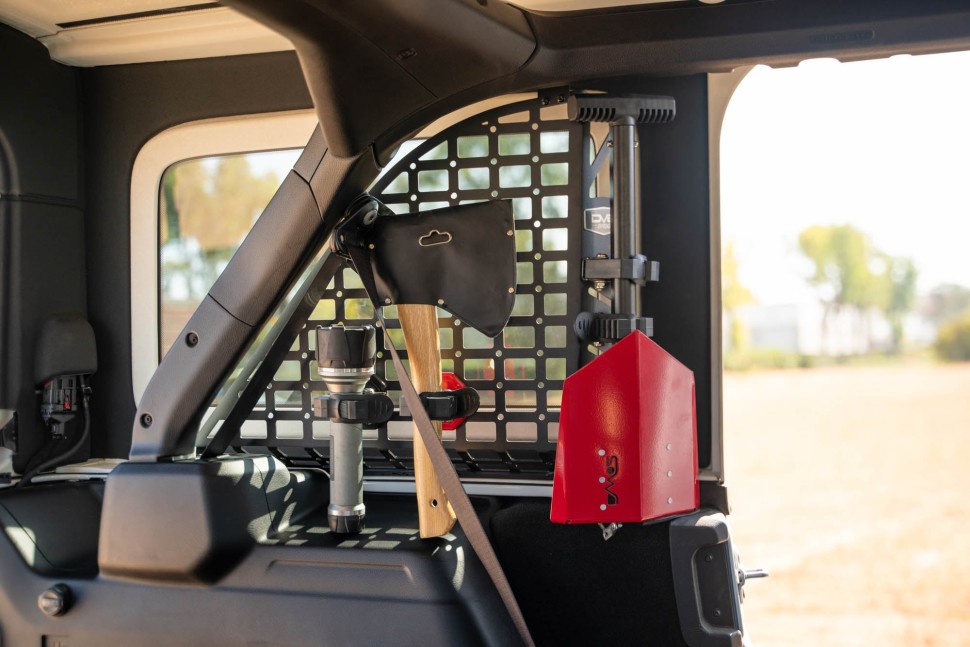 Кріплення інструментів на панелі Molle з швидкозніманням DV8 Offroad UNMM-01GR