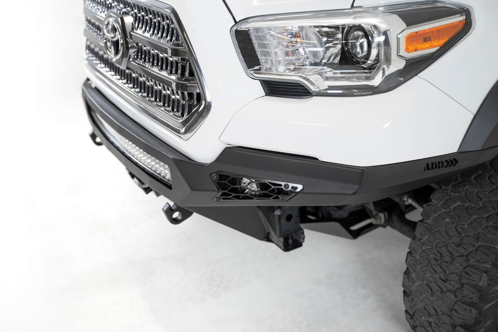 Передний бампер под лебёдку Toyota Tacoma 16-23 Addictive Desert Designs F681202200103
