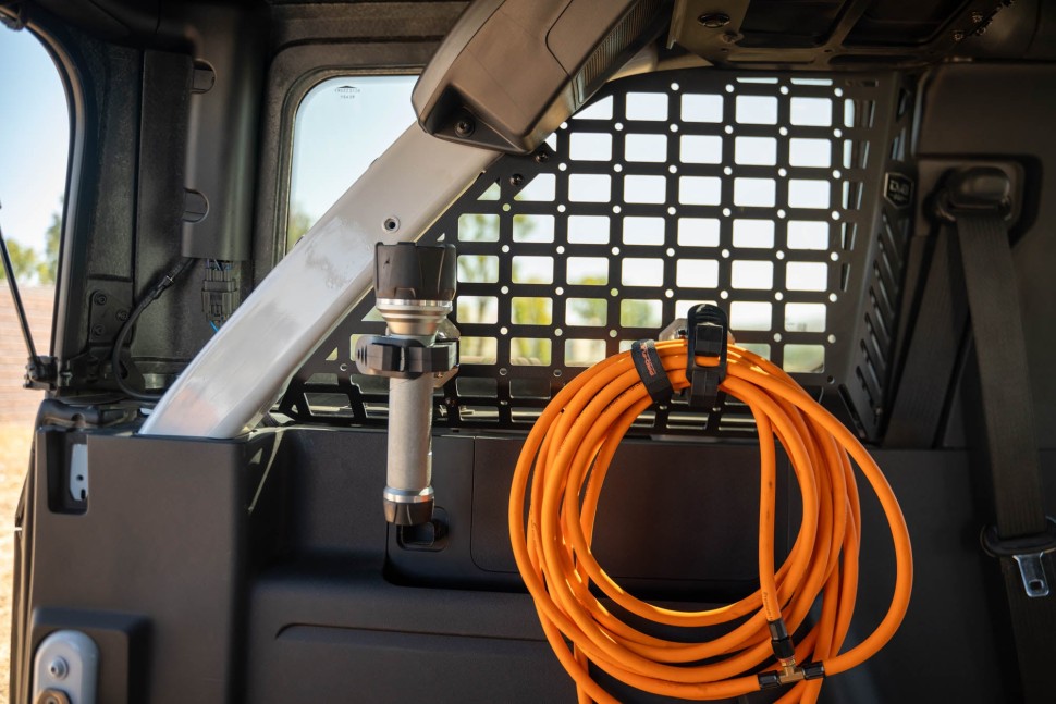 Кріплення інструментів на панелі Molle з швидкозніманням DV8 Offroad UNMM-01BL