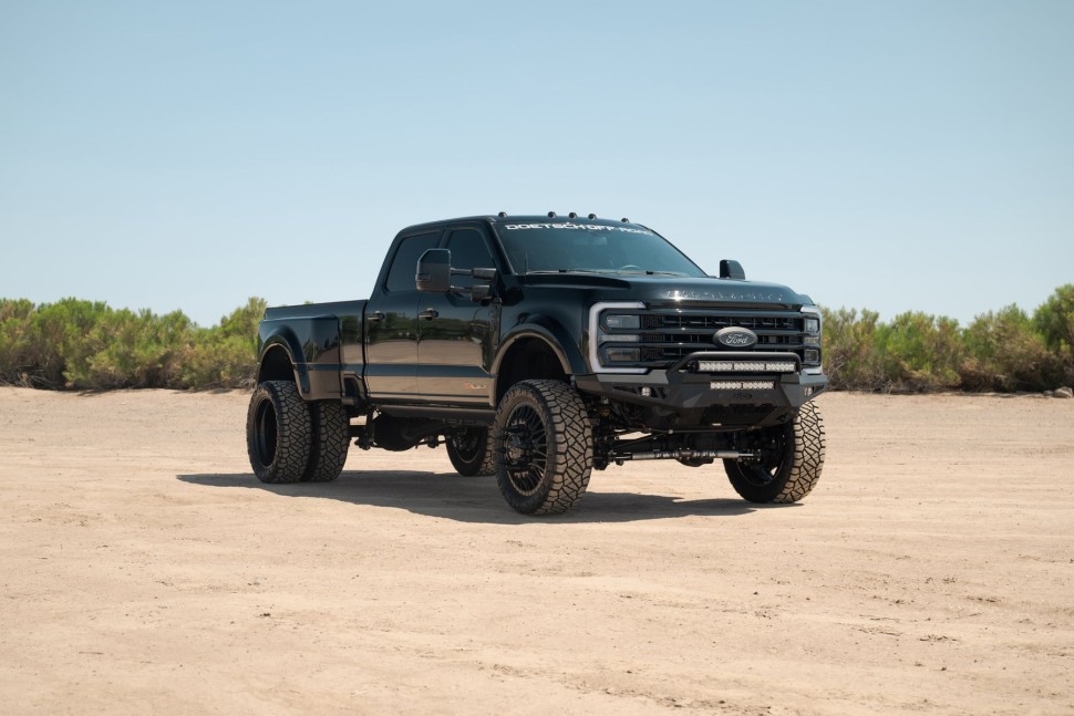 Передний бампер Ford F-250/F-350 23-25 Addictive Desert Designs F810221770103