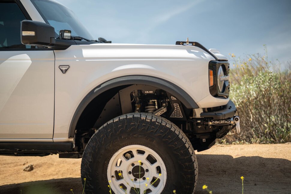 Передні підкрилки Ford Bronco 21-25 перед 2шт. DV8 Offroad INFEND-08FB