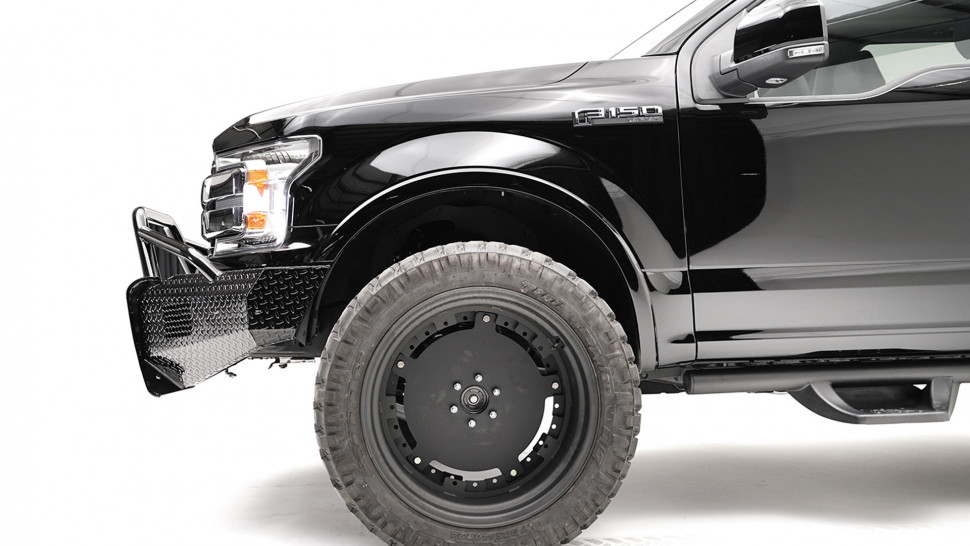 Передний бампер с центральной дугой Black Steel Ford F-150 18-20 Fab Fours FF18-K4562-1