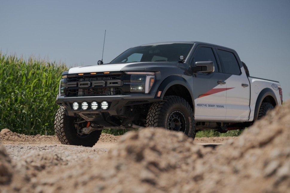 Передний бампер Ford F-150 Raptor 21-25 Addictive Desert Designs F210443130103