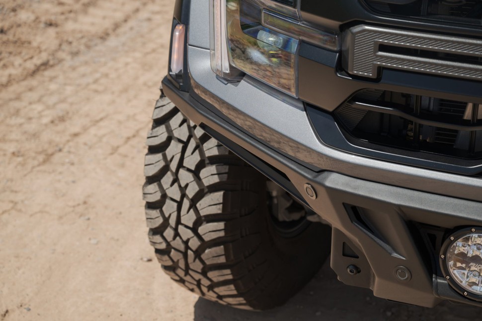 Передний бампер Ford F-150 Raptor 21-25 Addictive Desert Designs F210443130103