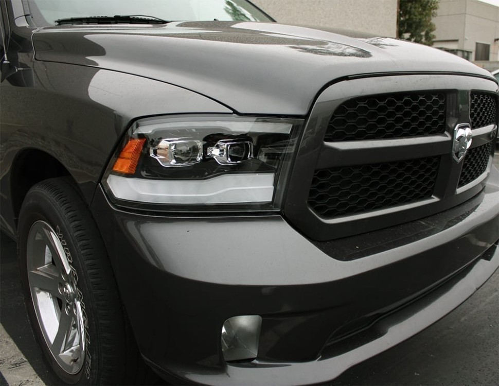Комплект передних Led фар Dodge Ram 1500/2500/3500/4500/5500 09-18 LUXX-Series AlphaRex 880539