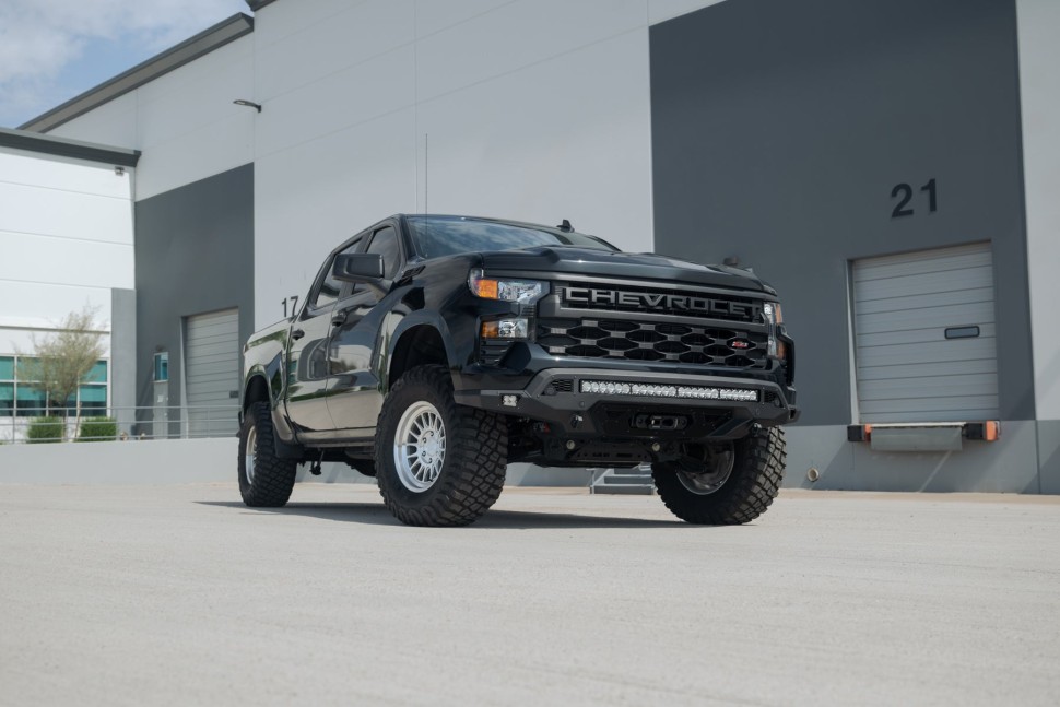 Передний бампер под лебёдку Chevrolet Silverado 1500 22-25 Addictive Desert Designs F140152980103