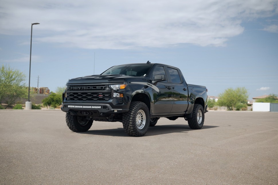 Передний бампер под лебёдку Chevrolet Silverado 1500 22-25 Addictive Desert Designs F140152980103