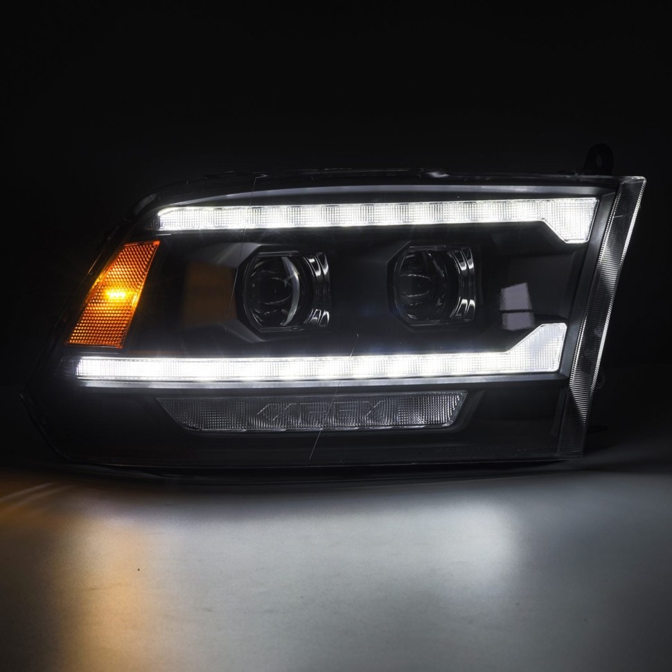 Комплект передних Led фар Dodge Ram 1500/2500/3500/4500/5500 09-18 LUXX-Series AlphaRex 880558