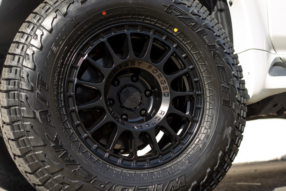 Колесный диск Black Rhino Sandstorm Semi Gloss Black W/Machined Dark Tint Ring 17x8.5 ET 1785SND006140M12A