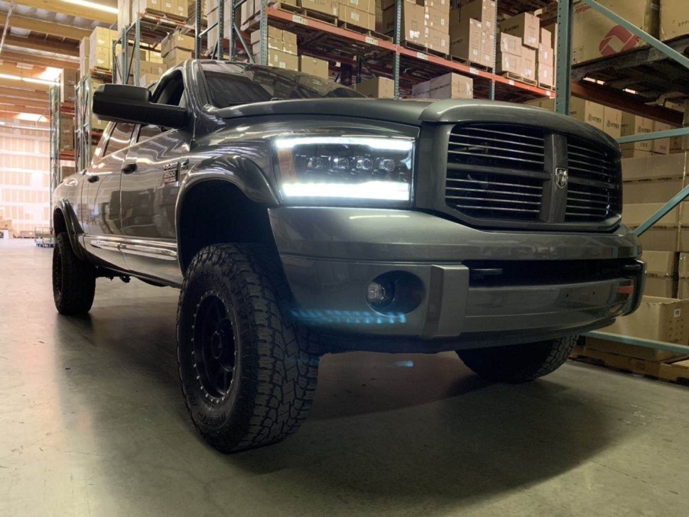Комплект передних Led фар Dodge Ram 1500/2500/3500 06-09 NOVA-Series AlphaRex 880537