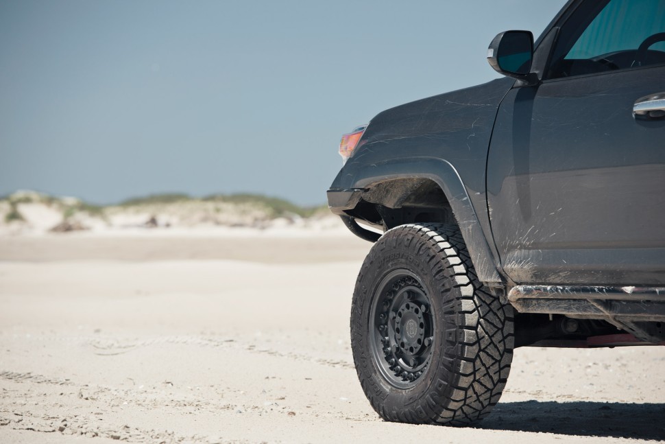 Black Rhino 2095ARY-80067G06 Armory Wheel Gun Black 20x9.5 -18