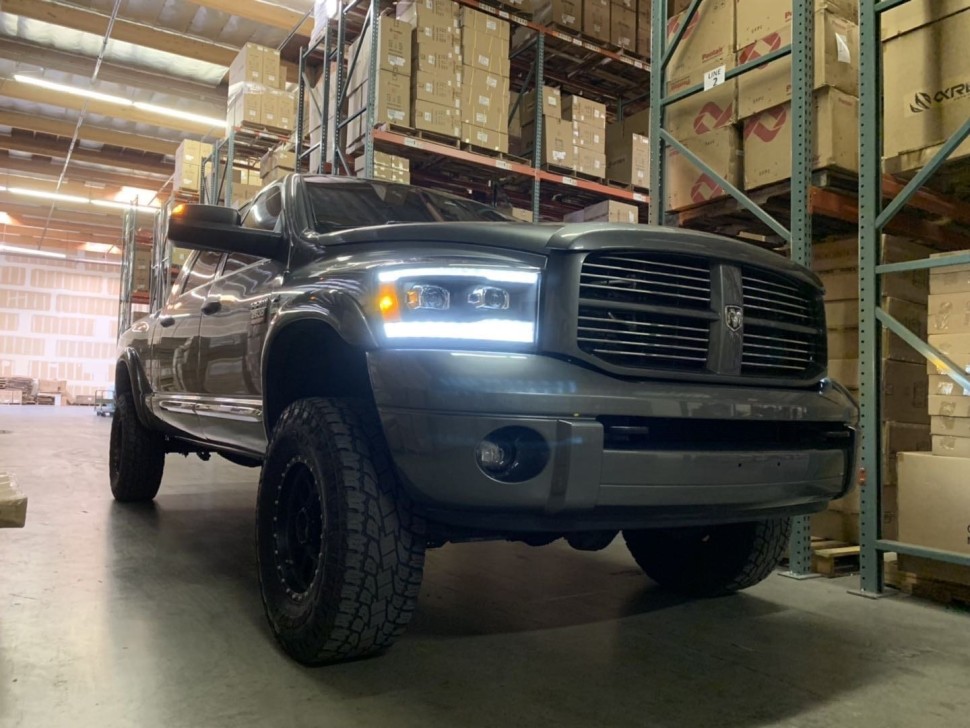 Комплект передних галогеновых фар Dodge Ram 1500/2500/3500 06-09 PRO-Series AlphaRex 880532
