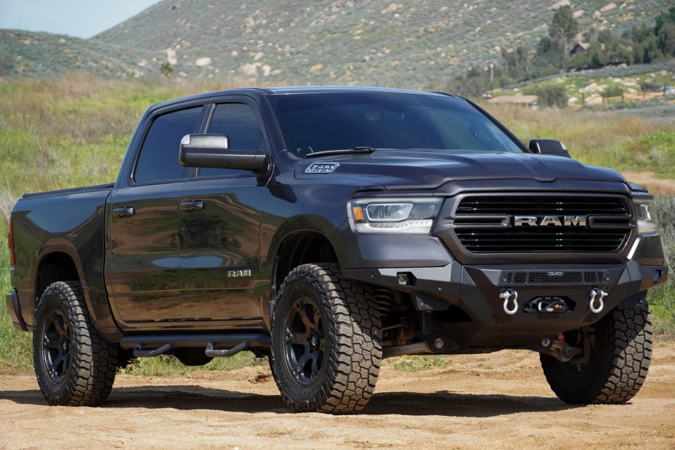 Передний бампер под лебёдку Dodge Ram 1500 19-24 Spec Series DV8 Offroad FBDR1-06