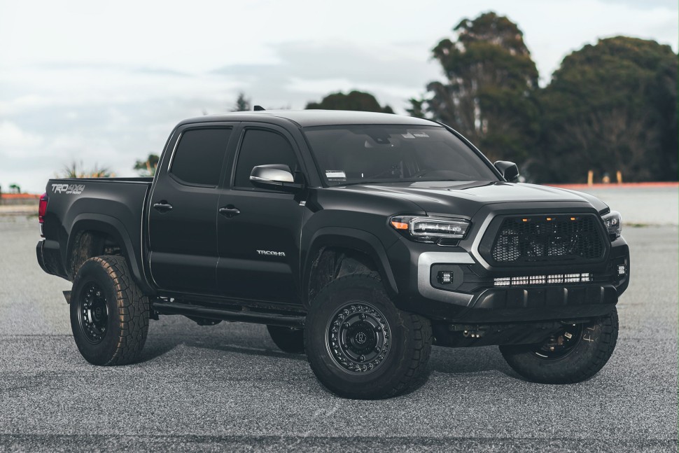 Black Rhino 2012ARY-40067D06 Armory Wheel Desert Sand 20x12 -44