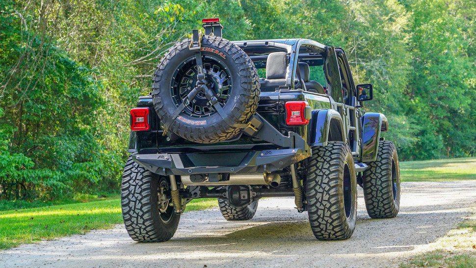 Задний бампер Jeep Wrangler JL 18-22 Fab Fours JL18-Y1851-1