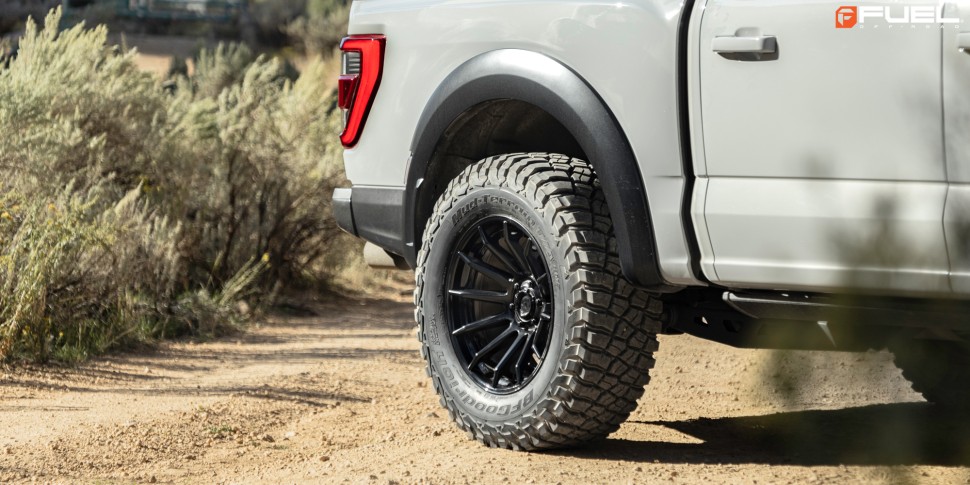 Колесный диск Fuel Off Road Burn Chrome W/Gloss Black Lip 22x12 ET-44 FC403PB22126344N