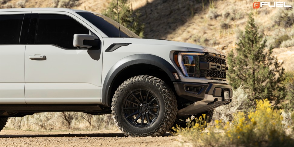 Колесный диск Fuel Off Road Burn Chrome W/Gloss Black Lip 22x12 ET-44 FC403PB22126344N