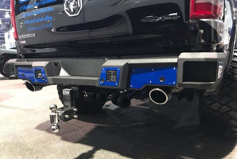 Задній бампер Iron Cross Hardline Ram 1500 19-20 (61-615-19)