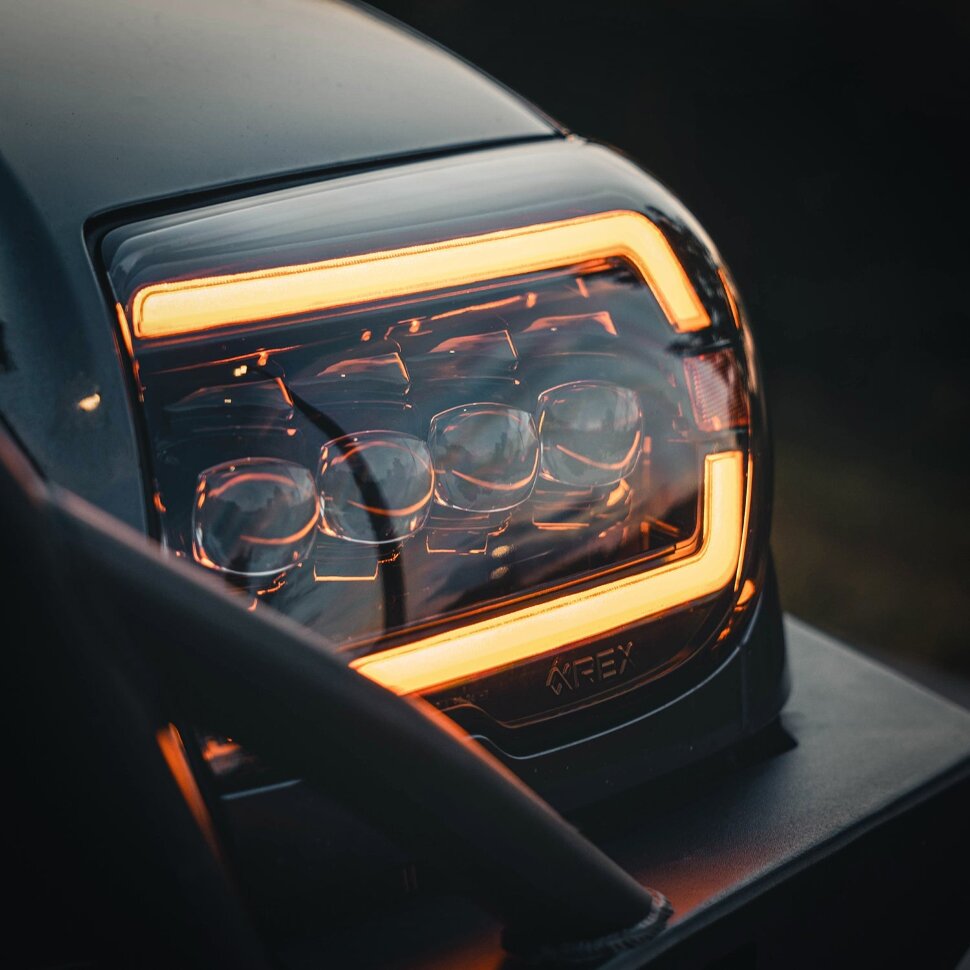 Комплект передніх Led фар Toyota 4Runner 03-09 NOVA-Series AlphaRex 880369